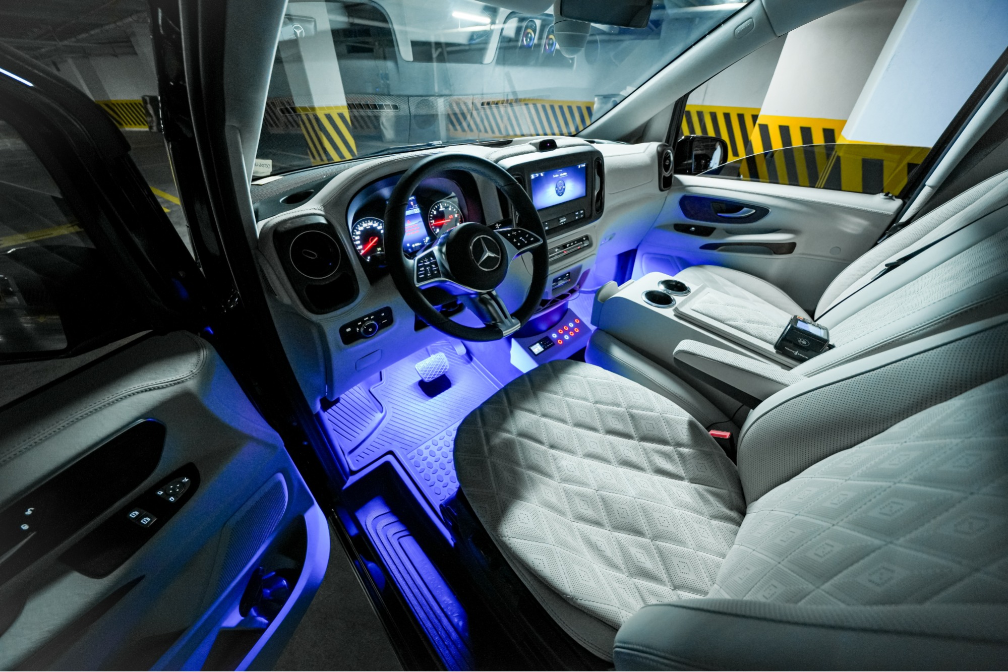 Mercedes Vito 1